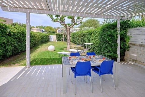 Ferienwohnung in Marina Di Ragusa mit Terrasse, Grill und Garten Apartment in Marina di Ragusa