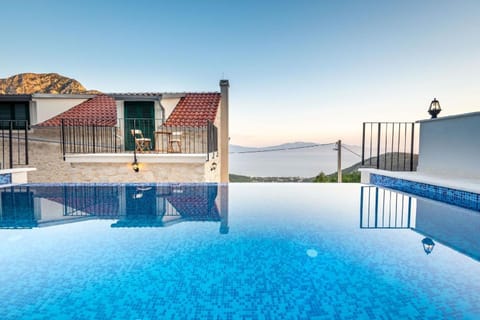 Schönes Ferienhaus in Zaostrog mit Privatem Pool und Meerblick Haus in Dubrovnik-Neretva County