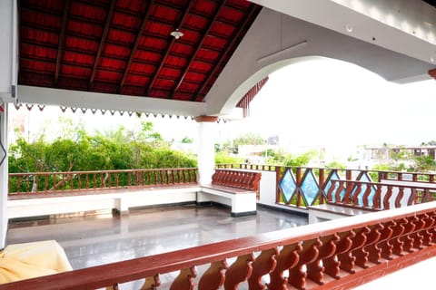 View (from property/room), Balcony/Terrace, Balcony/Terrace, Seating area, Beach, Sea view, Sunrise, Sunset