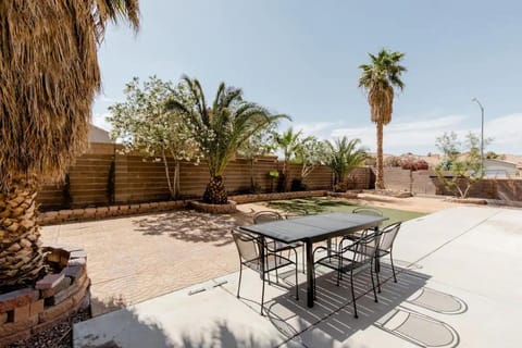 Rose Canyon- 5 Bedroom Home in Las Vegas House in North Las Vegas