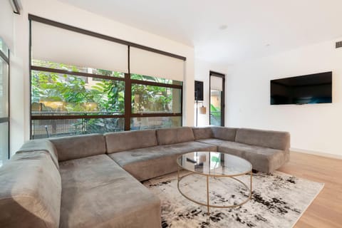 2BR Hollywood Modern Luxury Condo elc Apartment in West Hollywood