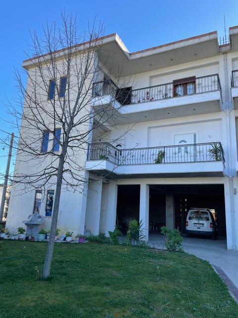 Villa VSV: Parking Spot+ View Apartment in Tirana County, Albania