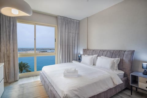 Bed, Bedroom, Sea view