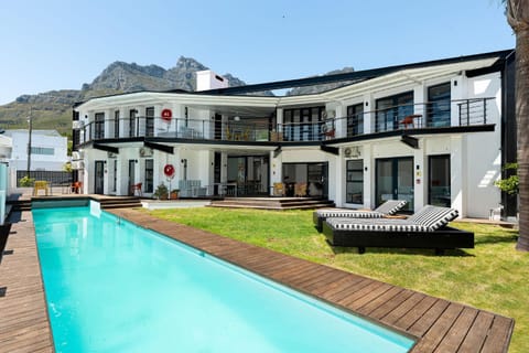 Property building, Mountain view, Pool view, Swimming pool, sunbed