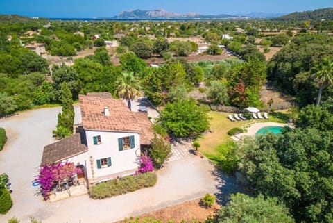 Luxuriöses Landhaus mit Pool für 12 Personen, nur 3 km von Pollensa und dem Strand entfernt House in Raiguer