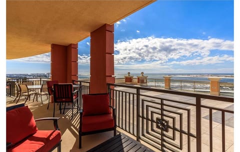 Bright, Corner Unit With Incredible Gulf And Sunset Views! Apartahotel in Okaloosa Island