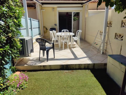 Garden, Balcony/Terrace, Dining area, Garden view