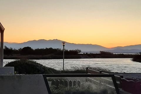 Natural landscape, Balcony/Terrace, Lake view, Sunset