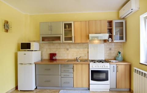 Appartement in Đuba mit Privater Terrasse Apartment in Istria County