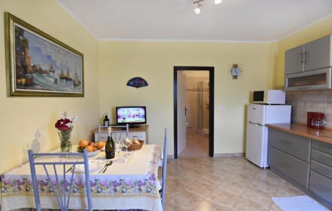 Appartement in Đuba mit Privater Terrasse Apartment in Istria County