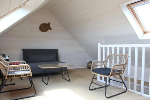 Chambre d'hôte, avec espace vue sur mer, à 400 m du port au 2ème et 3ème étage d'une maison typique de Saint Vaast La Hougue Chambre d’hôte in Saint-Vaast-la-Hougue