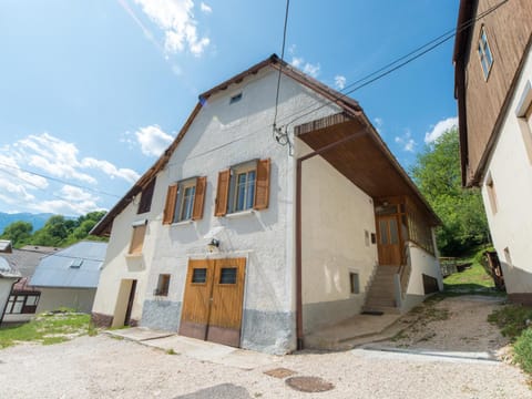 Property building, Street view