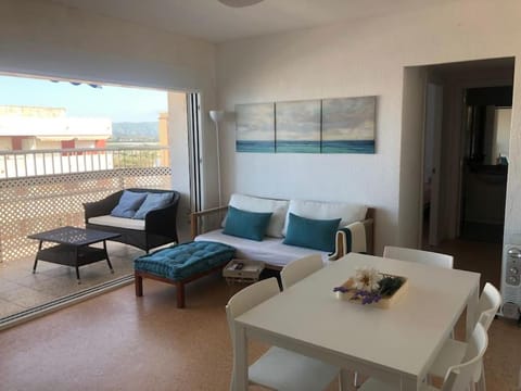 Precioso apartamento en primera línea de playa Apartment in Ribera Baixa