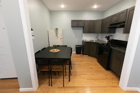Cozy & Classy 3-Bed to mins NYC Wohnung in Jersey City