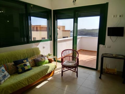 Ático Luminoso Cerca De Cala Accesible Y Tranquil Apartment in El Hierro