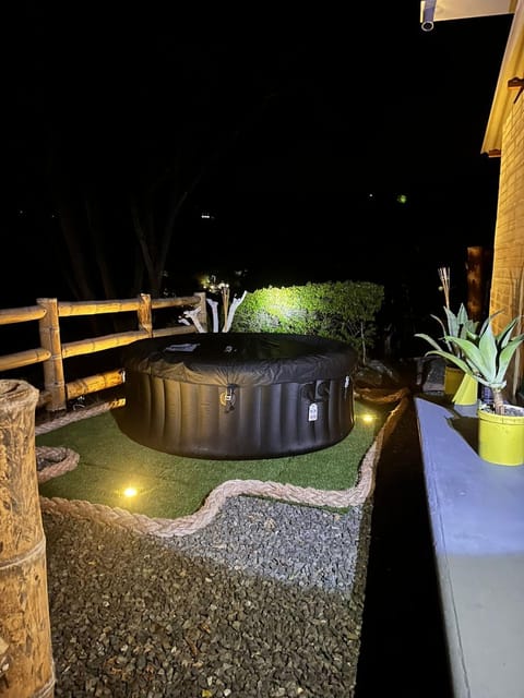 Night, Natural landscape, Garden, Hot Tub, Garden view