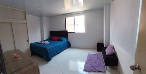 Bed, TV and multimedia, Photo of the whole room, Bedroom, wardrobe