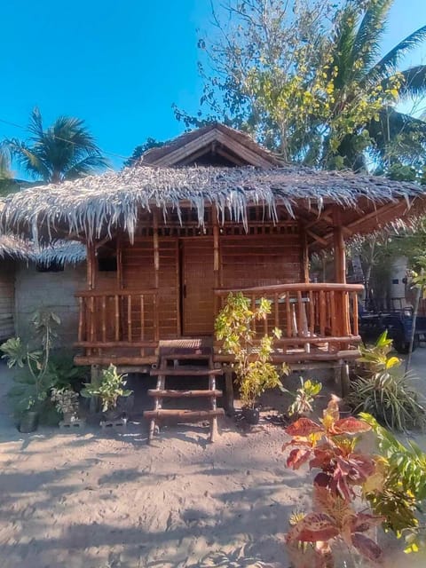 Buluang Native Beach Resort ( With free use of Motorbike) Bed and Breakfast in El Nido
