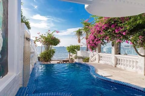 Day, Natural landscape, Garden, View (from property/room), Balcony/Terrace, Garden view, Pool view, Swimming pool, sunbed