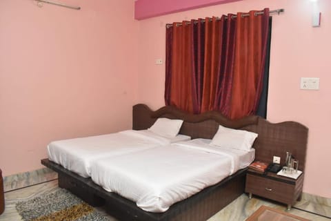 Hotel Pushp vatika Hotel in Varanasi