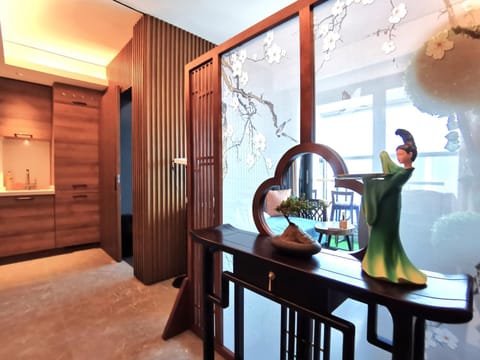 Interact China Fine Condo - Shenzhen Bay Apartment in Hong Kong