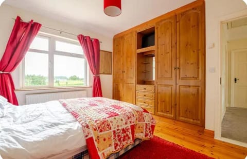 Close to Lough Rynn Castle Mohill - Room Only Vacation rental in Longford