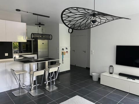 T2 moderne tout confort : 45 m2 + Terrasse de 13 m2 Condo in Bayonne