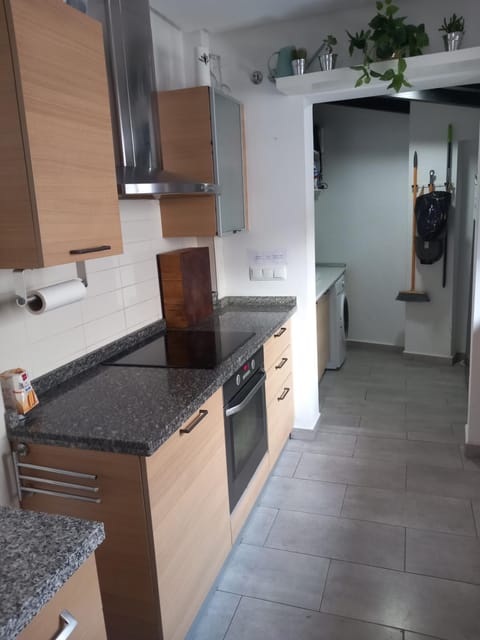 Kitchen or kitchenette, dishwasher, minibar, oven, pet friendly, stove