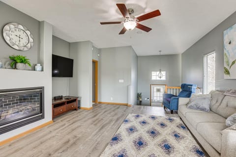 Updated Omaha Condo - 15 Miles to Downtown! Condo in Omaha