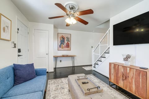 Updated Arlington Townhome about 5 Mi to National Mall House in Arlington