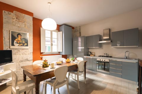 Kitchen or kitchenette, Dining area, stove, kitchen