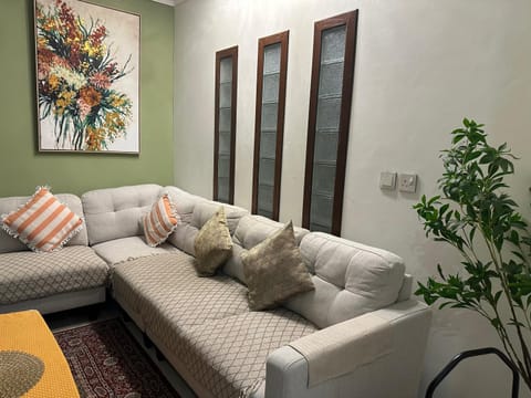 بالبيت B-LBAIT Al-Madina Apartment in Medina