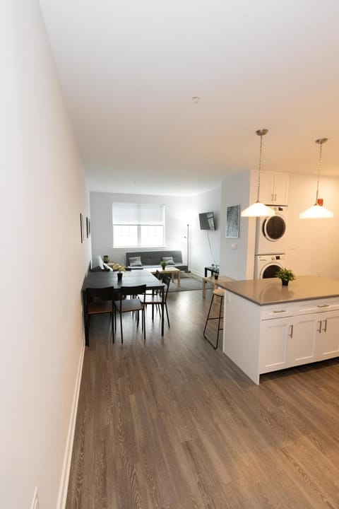 Quaint Two-Bedroom Abode mins to NYC Apartamento in Kearny