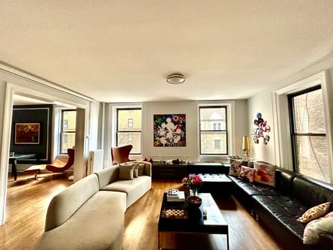 Large 3 bedroom perfect for families Condo in Upper West Side