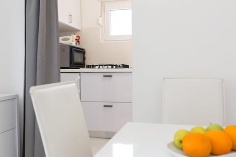 Dining area, Communal kitchen