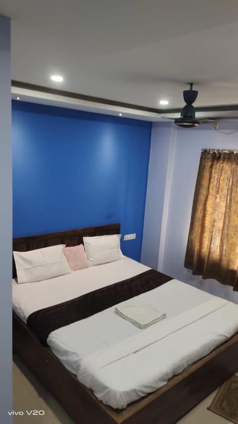 Hotel Tara Lodge Grand Road Puri - Near Jagannath Temple - Best Location Hotel in Puri