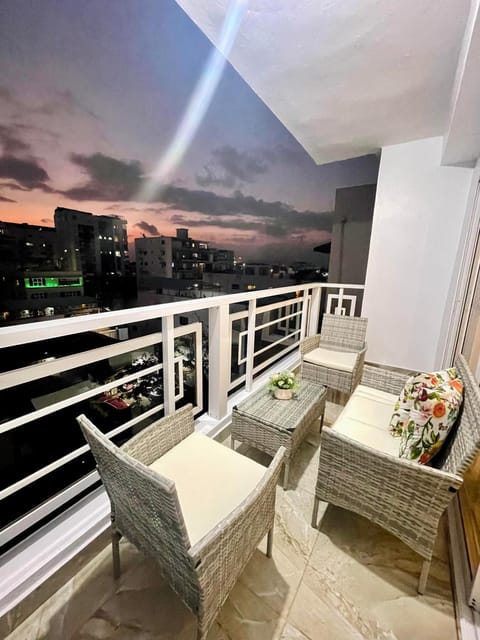 Balcony/Terrace, City view