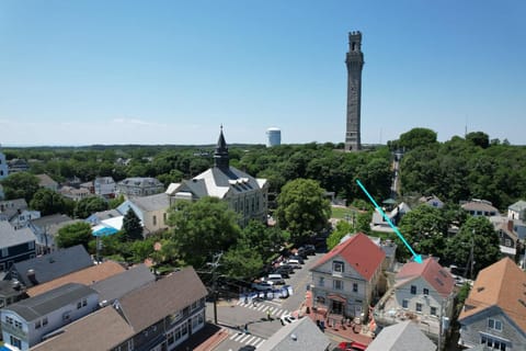 Oasis on Commercial Street w Balcony Apartment in Provincetown