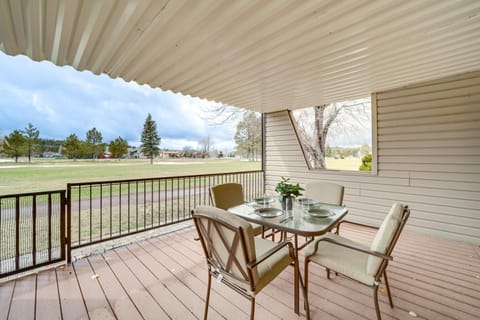 Munds Park Condo with Deck and Golf Course Views! Apartment in Munds Park