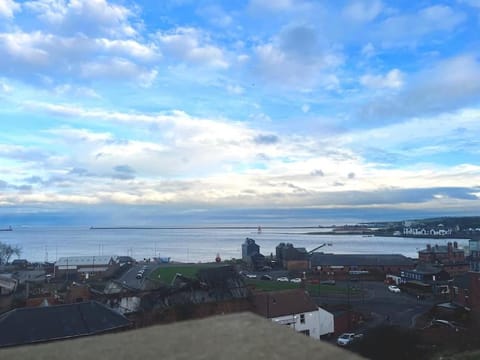 Highlights Views, Overlooking Mouth of the Tyne Haus in North Shields