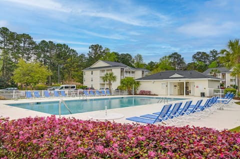 Myrtle Beach Golf Course Condo with Pool Access! Condo in Carolina Forest