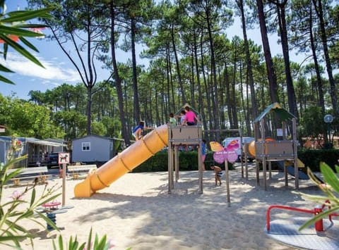 Mobil-home dans les Landes Campground/ 
RV Resort in Seignosse