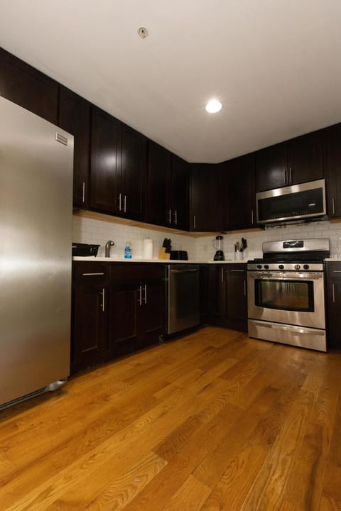 3-Bed Tranquil Home mins to NYC Condo in Hoboken
