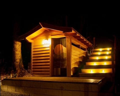 Sungate on Salt Spring Suite and Hot Tub Bed and breakfast in Salt Spring Island