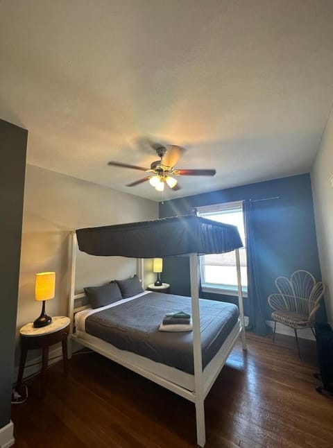 2Br Comfy BJ Hospital STL Zoo Apartment in Saint Louis