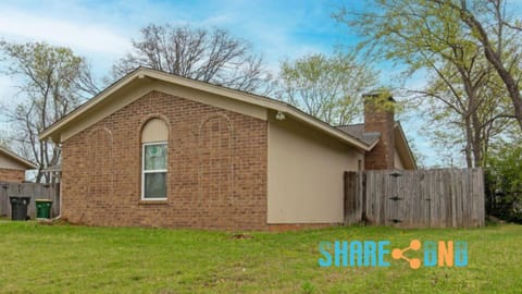 Chic & Spacious 3BR2BA Home in Pecan Lake House in Little Rock