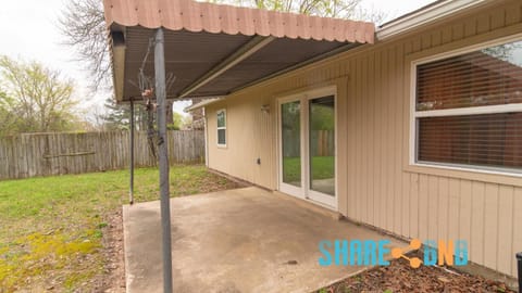 Chic & Spacious 3BR2BA Home in Pecan Lake House in Little Rock