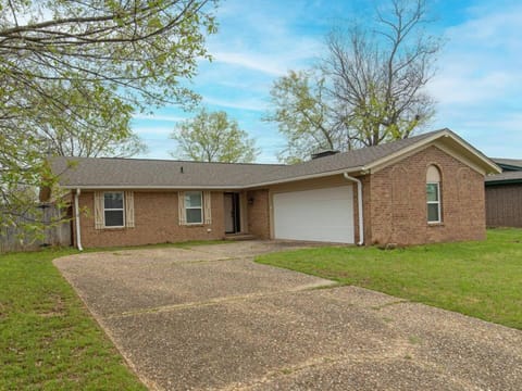 Chic & Spacious 3br2ba Home In Pecan Lake Casa in Little Rock