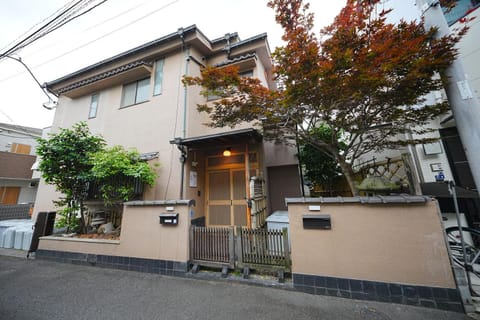 Property building, Day, Neighbourhood, Street view