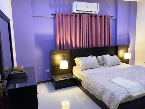 Furnished luxury Vacation Apartment in DHA Phase 8 Eigentumswohnung in Karachi